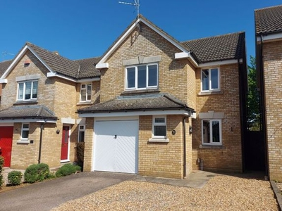 Detached house to rent in Randall Drive, Toddington, Dunstable LU5