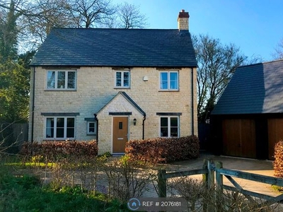 Detached house to rent in Vine End, Towcester NN12