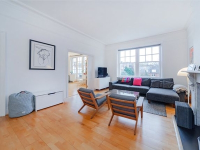 Flat for sale in Kidderpore Gardens, Hampstead NW3