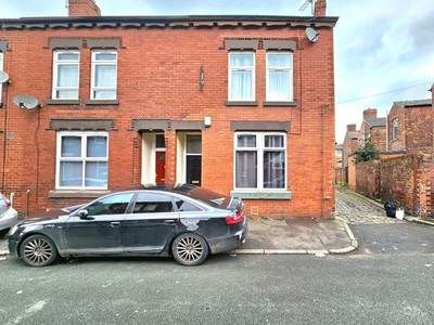 Flat to rent in Bankfield Avenue, Longsight, Manchester M13