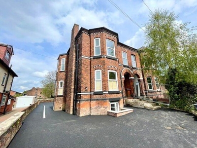 Flat to rent in Brantingham Road, Manchester M16