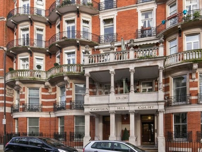 Flat to rent in Campden Hill Road, London, Kensington & Chelsea W8