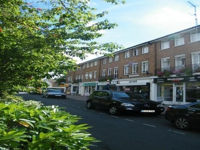 Flat to rent in Oakdene Parade, Cobham KT11
