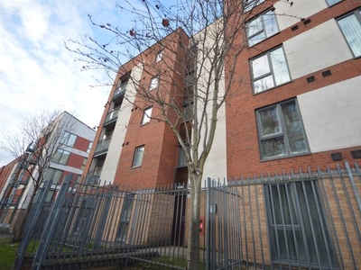 Flat to rent in Quay 5 Ordsall Lane, Salford, Manchester M5