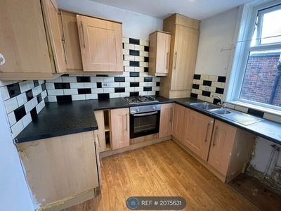 Flat to rent in Rishon Lane, Bolton BL3