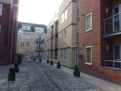Flat to rent in Shippam Street, Chichester PO19