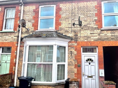 Flat to rent in Winchester Street, Taunton TA1
