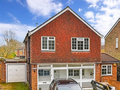 Link-detached house for sale in Carshalton Road, Banstead, Surrey SM7