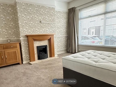 Room to rent in Gorton Road, Liverpool L13