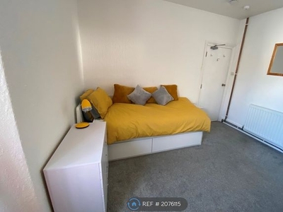 Room to rent in Tower Road, Newquay TR7