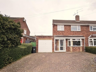 Semi-detached house to rent in Linksview Crescent, Newtown, Worcester WR5