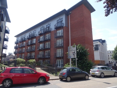 Studio flat for rent in New North Road, Exeter, EX4