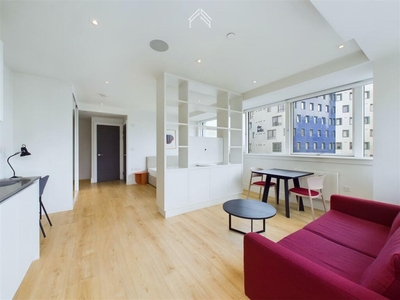 Studio flat for rent in Olympic Way, Wembley, HA9