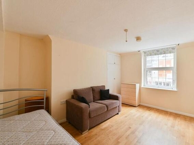 Studio Flat For Rent In Pimlico, London