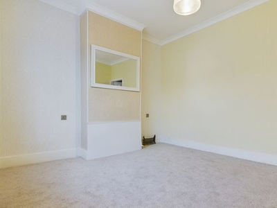 Terraced house to rent in Winchester Road, Town Centre, Basingstoke RG21