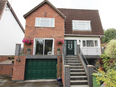 4 bedroom detached house for sale in Fromeside Park, Frenchay, Bristol, BS16