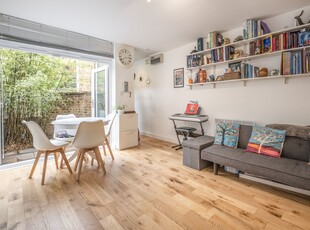2 bedroom property for sale in Godson Yard, London, NW6