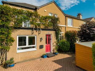 4 bed end terraced house for sale in Murrayfield