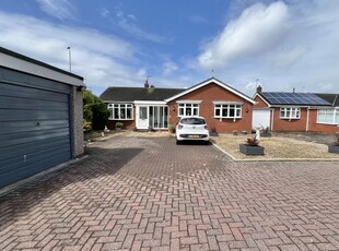 Bungalow for sale in Newton Grove, Thornton FY5