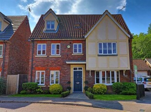 Detached house for sale in San Marcos Drive, Chafford Hundred, Grays, Essex RM16