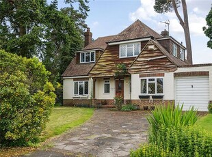 Detached house for sale in St. Marys Drive, Sevenoaks, Kent TN13