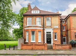 End terrace house for sale in Victoria Park Road, London E9