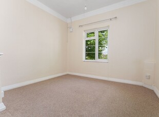 Flat to rent - Inchmery Road, London, SE6