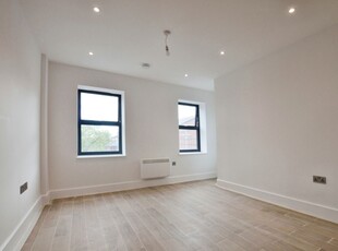 Flat to rent - Widmore Road, Bromley, BR1