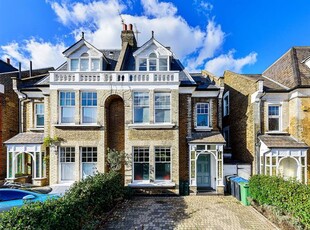 Town house for sale in Dyne Road, London NW6