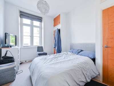 Flat in Boundary Road, St John's Wood, NW8
