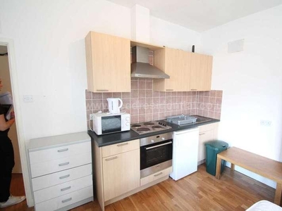 flat to rent in Arthur Avenue,
NG7, Nottingham