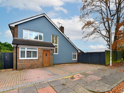 Detached house for sale in Broadview Gardens, Worthing BN13