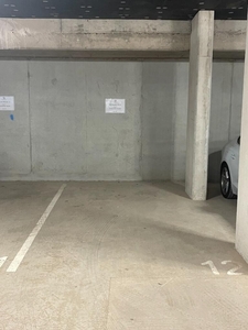 Parking for rent in Waverley Square, Old Town, Edinburgh, EH8