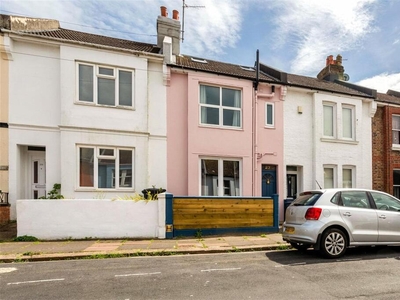 4 bedroom terraced house for rent in Carisbrooke Road, Brighton, BN2