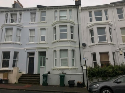 6 bedroom maisonette for rent in Roundhill Crescent, Brighton, BN2