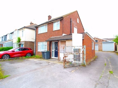 Detached house for sale in Linden Road, Leagrave, Luton LU4