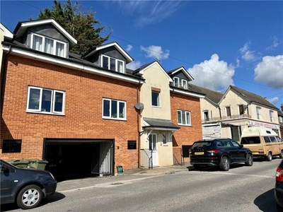 1 Bedroom Apartment For Sale In Guildford, Surrey