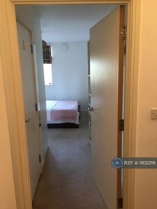 1 Bedroom Flat Share For Rent In Croydon