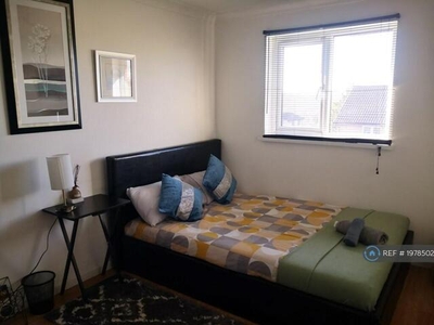 1 Bedroom Flat Share For Rent In Luton