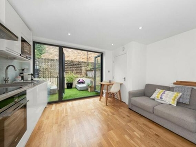 1 Bedroom Maisonette For Sale In Crystal Palace, London