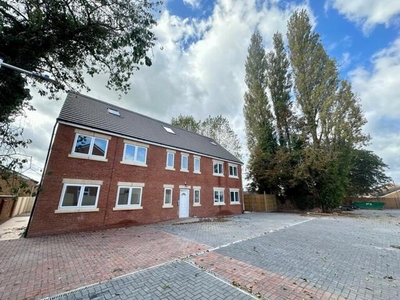 2 Bedroom Apartment For Rent In Barwell, Leicester