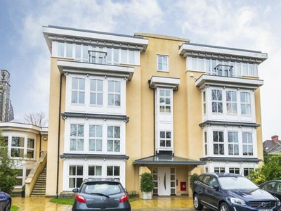 2 Bedroom Apartment For Rent In Stoke Park Road South