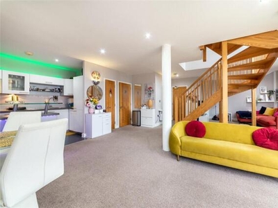2 Bedroom Apartment For Sale In 21 Western Gateway, London