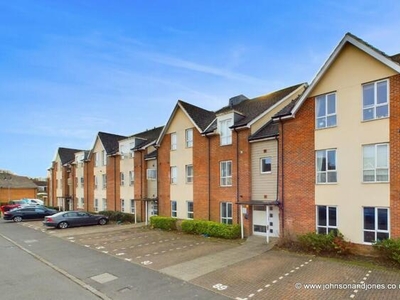 2 Bedroom Apartment For Sale In Addlestone, Surrey