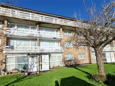 2 Bedroom Apartment For Sale In Havant, Hampshire
