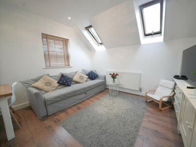 2 Bedroom Apartment For Sale In Teddington