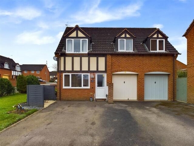 2 Bedroom Detached House For Sale In Worcester, Worcestershire