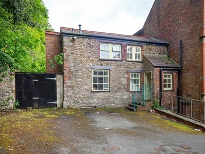 2 Bedroom End Of Terrace House For Sale In Bangor, Gwynedd