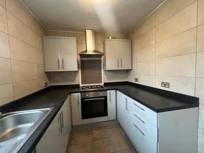 2 bedroom flat for rent in Mackintosh Place, CARDIFF, CF24