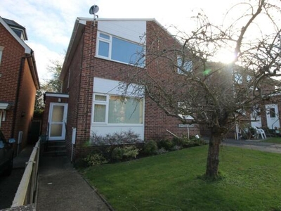 2 Bedroom Flat For Rent In Sussex Road, Colchester